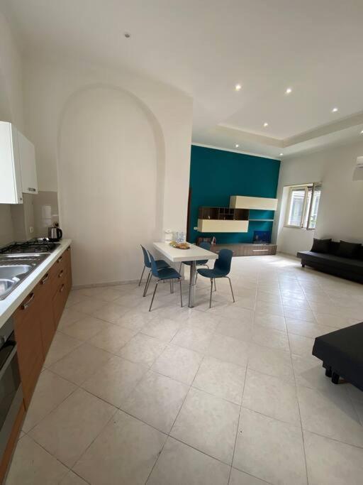 נאפולי Holiday House Duomo 202 מראה חיצוני תמונה
